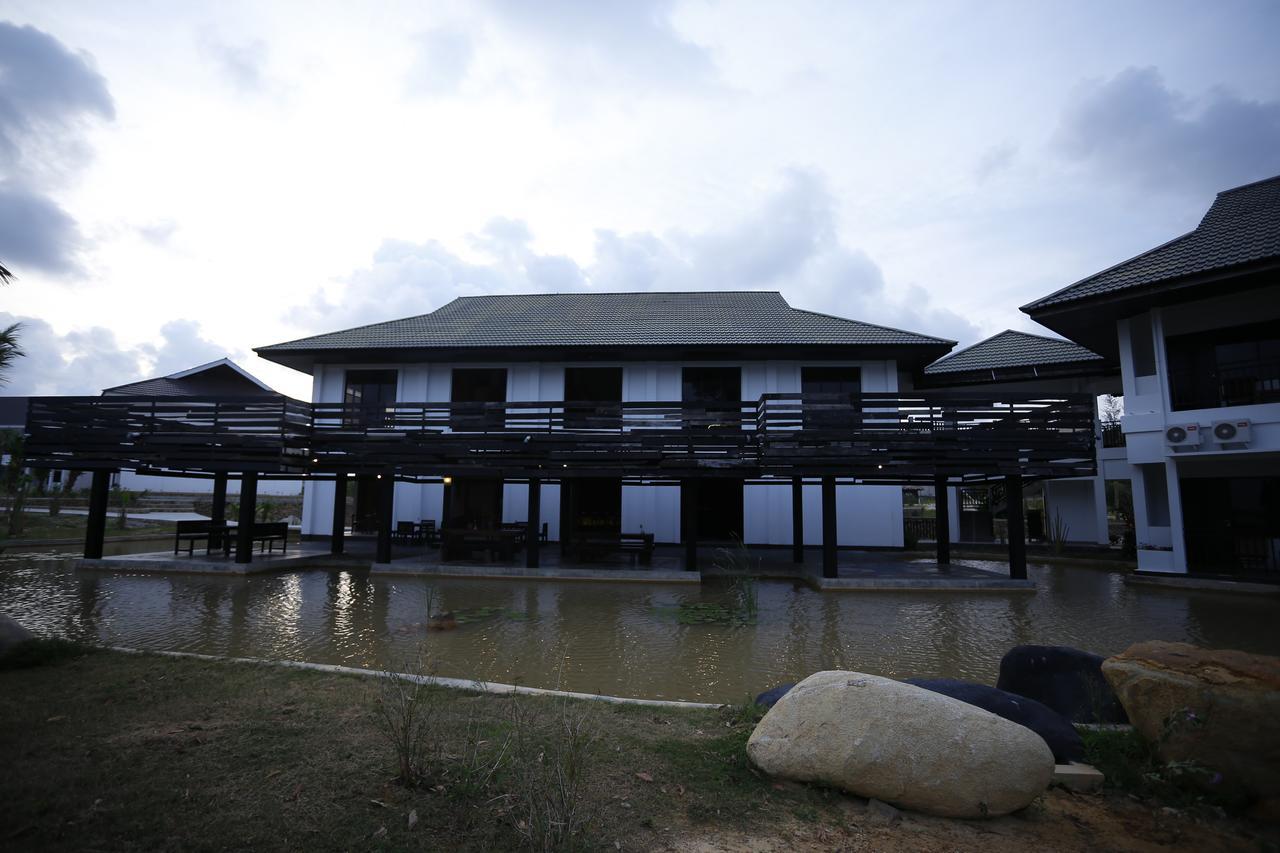 Kahyangan Resort シンカワン エクステリア 写真